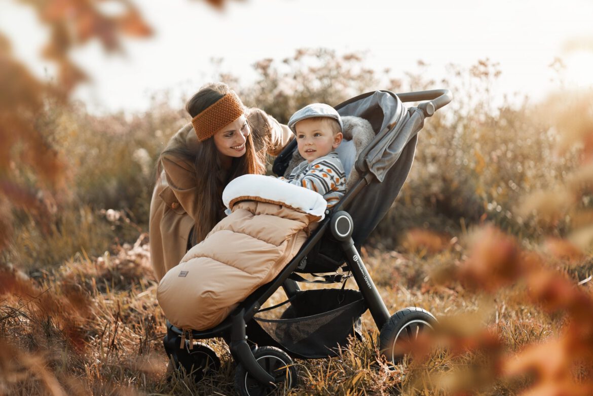 Śpiworek do wózka Petite & Mars   cena : 279zł